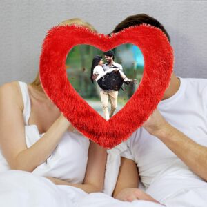red_heart_couple_pillow